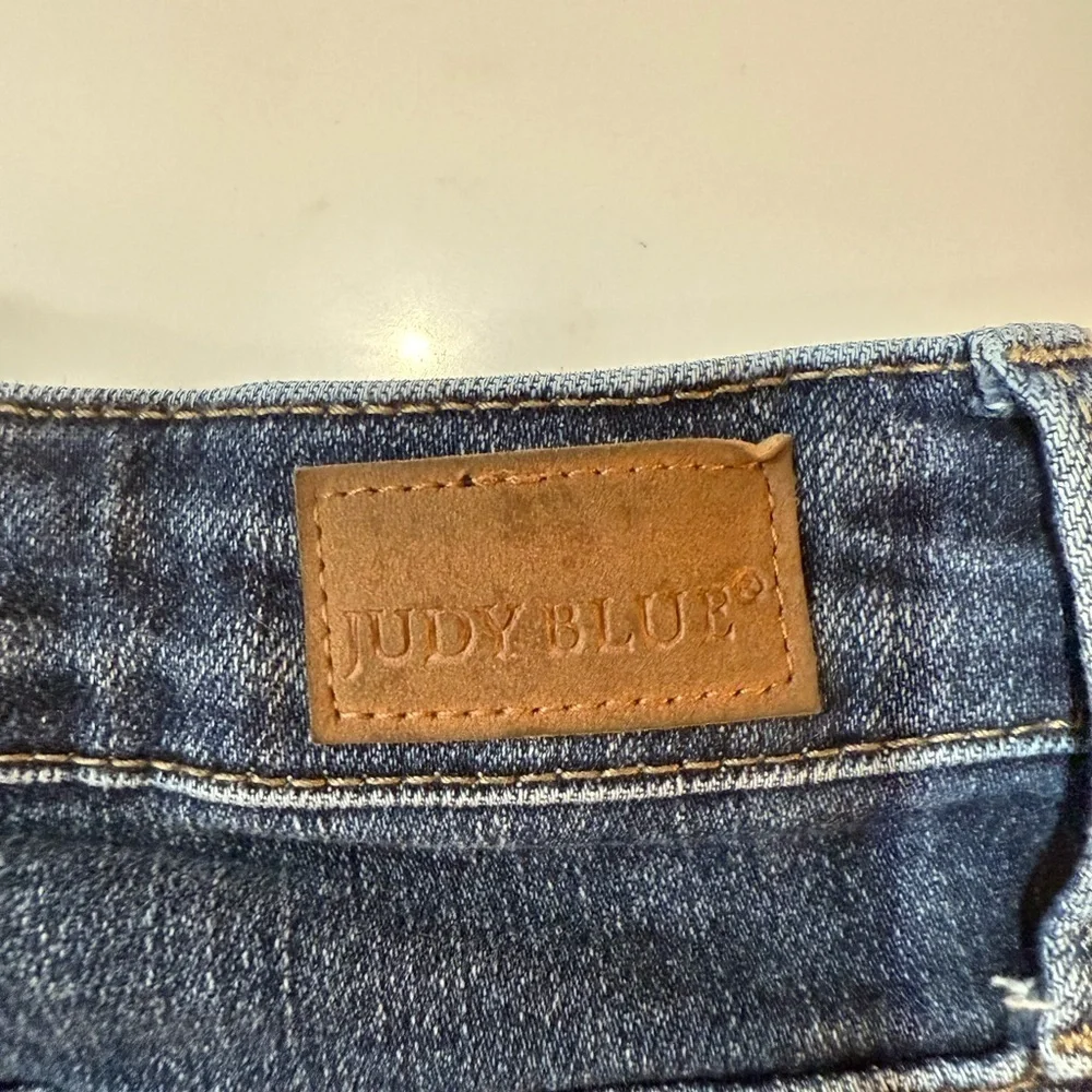 Judy Blue Skinny Fit Distressed Stretchy Jeans Size 5/27